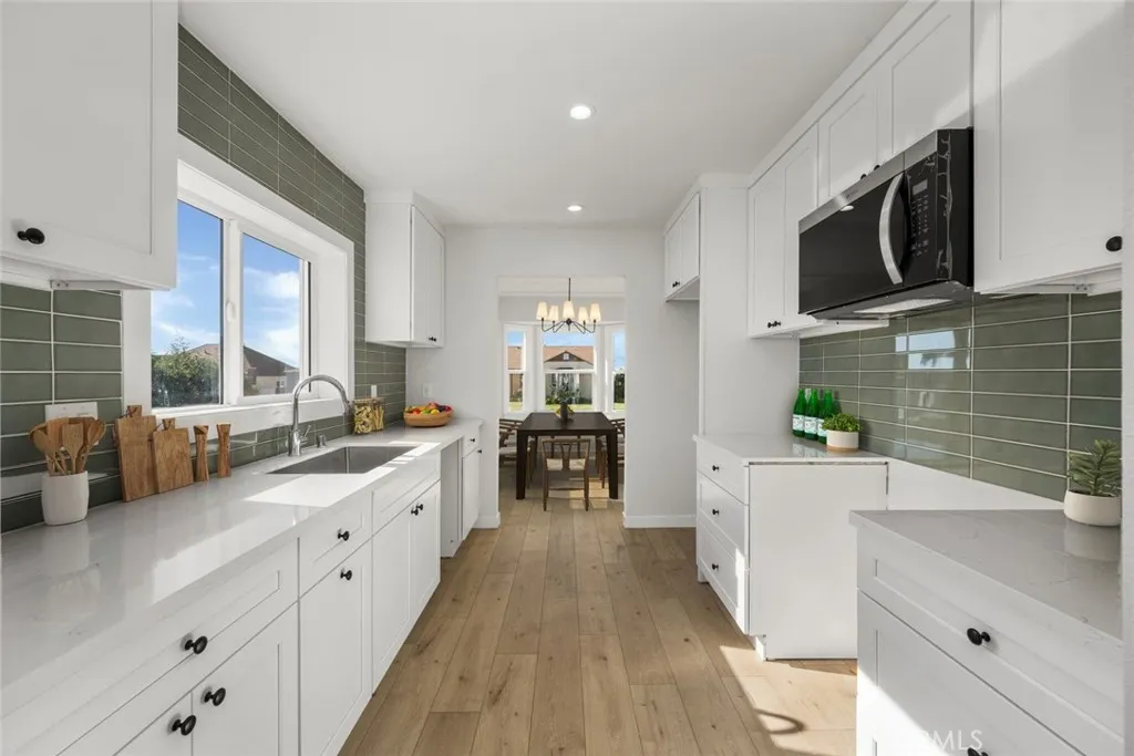 10640 S Gramercy, Los Angeles, California 90047 home-pic-6